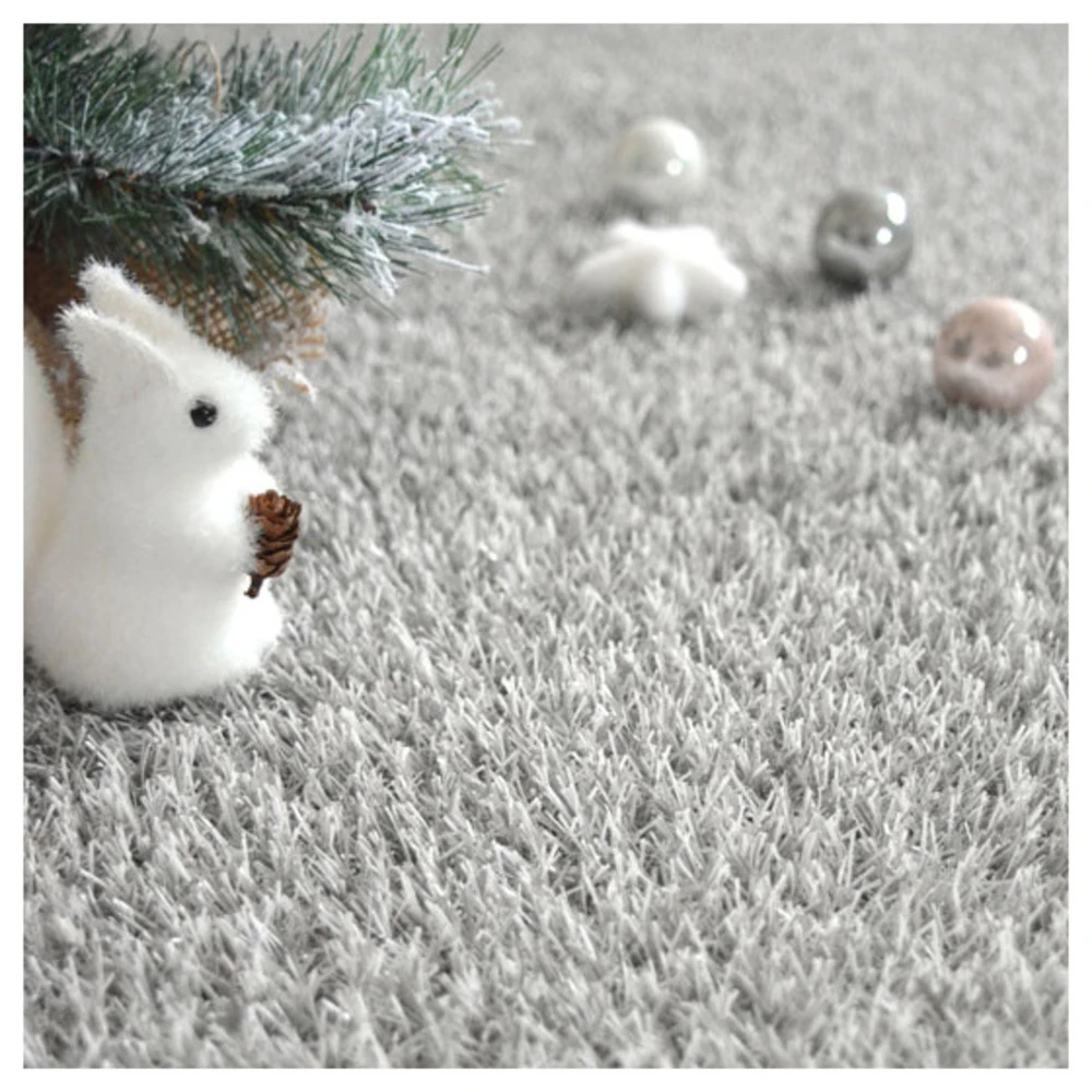 Gazon Synthétique Happy Party - Couleur Gris Clair - Classé Feu - 20mm - 1m X 5m 3 Gazon Synthétique Happy Party - Couleur Gris Clair - Classé Feu - 20mm - 1m X 5m